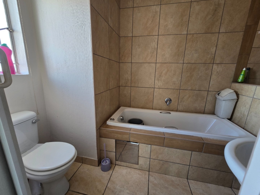 1 Bedroom Property for Sale in Bult South North West